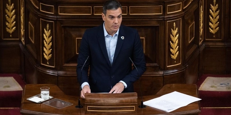 Sánchez contenta a sus socios para asegurarse otro año de estabilidad 