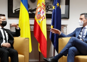 Sánchez y Zelenski, durante la reunión que mantuvieron en Madrid en diciembre de 2021./ Foto: Pool Moncloa/Borja Puig de la Bellacasa