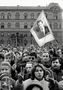 La Universidad Complutense acoge ‘1989: La llegada de la democracia’