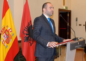 El embajador de Albania espera progresos en las relaciones con España