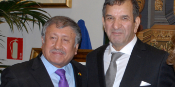 El embajador argelino prepara su adiós como decano de los diplomáticos árabes