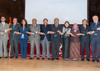 Los embajadores de ASEAN celebran su 50 aniversario en la Universidad Complutense