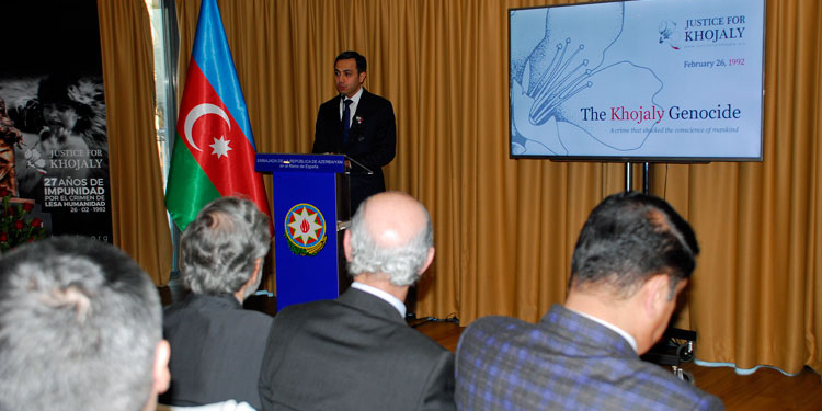 El embajador Anar Maharramov, durante su discurso./ Foto: AR