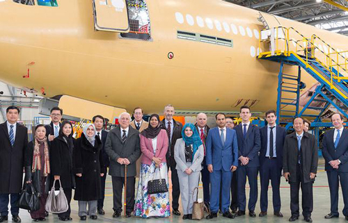 Embajadores árabes y asiáticos visitan las instalaciones de Airbus