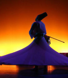 La danza sufí de Al Turaz Al Andalusí, en Casa Árabe de Madrid