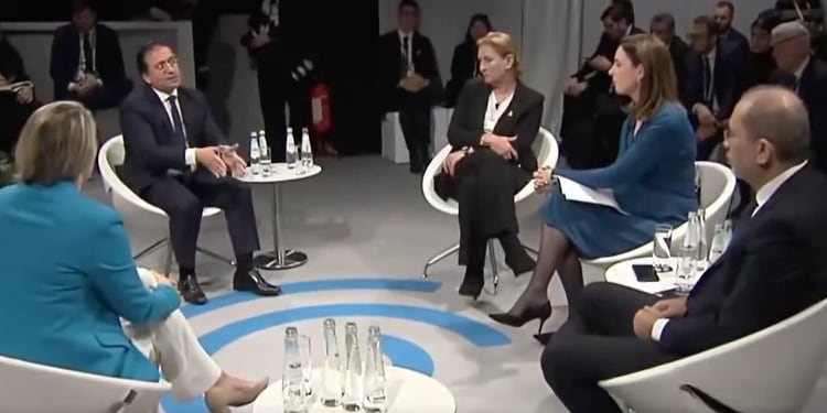 Albares pide aprovechar la situación en Gaza para impulsar la solución de dos Estados