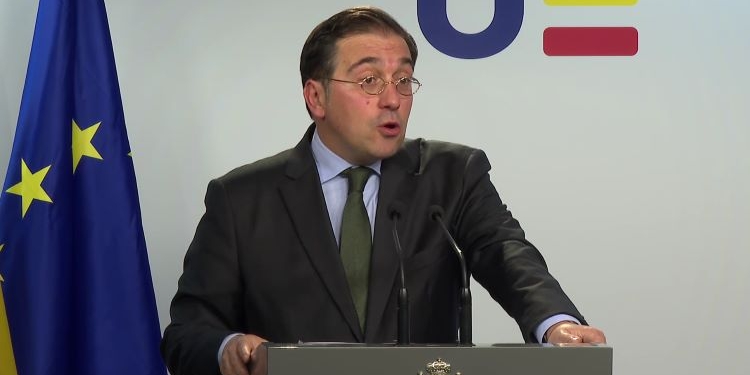 Albares: España no vetará la nueva misión europea en Mar Rojo, pero tampoco participará en ella