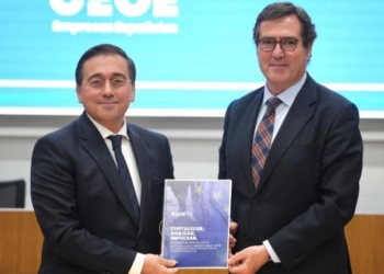 CEOE presenta a Albares sus propuestas para el nuevo ciclo institucional europeo