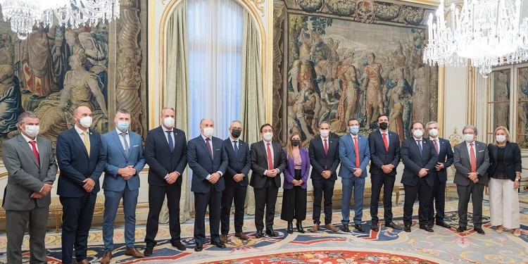 Albares se reunirá el 25 de noviembre con el Campo de Gibraltar para abordar el ‘Gibrexit’