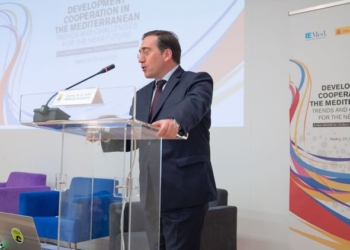 Albares anuncia una nueva estrategia de cooperación con países árabes