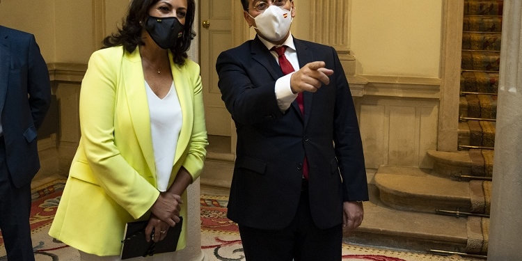 Exteriores y La Rioja se comprometen a promover conjuntamente el idioma español