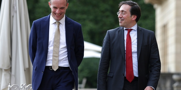 Albares ya tiene decidido quién será el nuevo embajador de España en Reino Unido