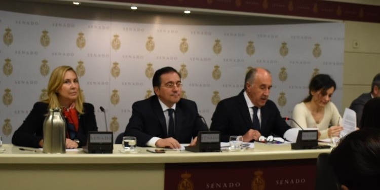 Albares en el Senado: “Los argumentos del PP sobre Gibraltar son del tiempo de Matusalén”