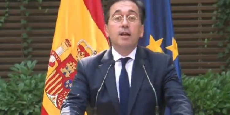 Albares se compromete ante los empresarios a priorizar la diplomacia económica