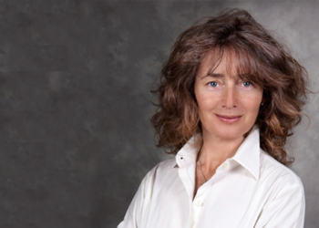 El Ejecutivo sanciona a la anterior directora de Casa Mediterráneo con Margallo