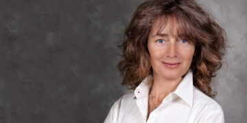 El Ejecutivo sanciona a la anterior directora de Casa Mediterráneo con Margallo