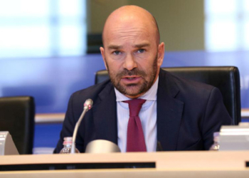 Borrell encarga dirigir la Información Diplomática a un funcionario de la UE