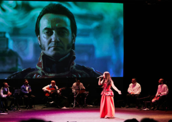 Ofrenda y espectáculo musical en el Día de la Independencia de Venezuela