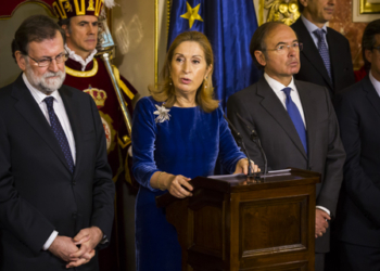 Pastor elogia las virtudes de la Constitución para frenar los ataques a la legalidad