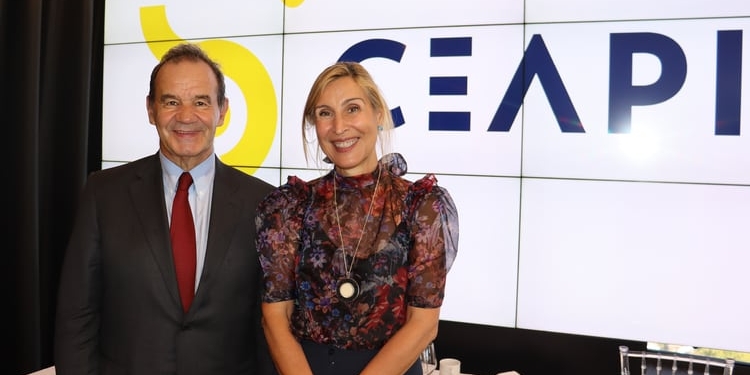 Allamand afirma que Europa y América Latina se necesitan para defender valores comunes