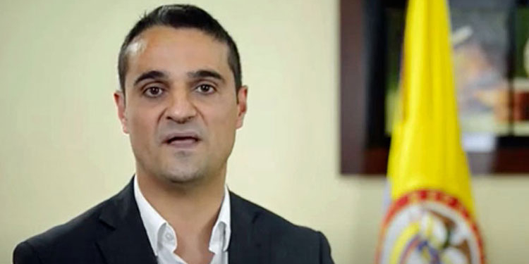 Con el nombramiento de Martín Peccis, Pedro Sánchez ha situado ya a cinco personas no miembros de la Carrera Diplomática en puestos de embajadores.