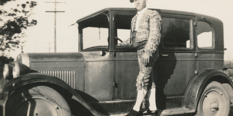 “En España eran gallegos o valencianos, pero en la emigración se hicieron españoles”