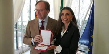 La Embajada de Italia concede la prestigiosa Orden de la Estrella a Ángela Molina