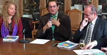 El presidente de Paz y Cooperación presenta su libro «Crónicas de la tercera España»