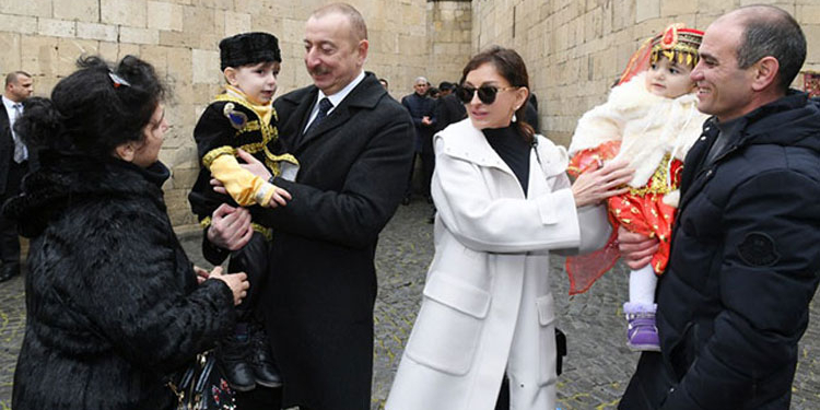 El presidente Aliyev y su esposa.