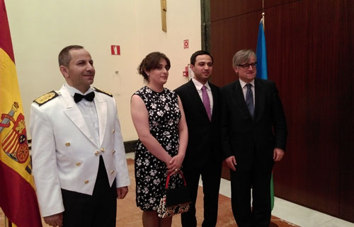 Azerbaiyán destaca la relación con España como ejemplo de su apertura al mundo