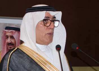 Condecorado con la Gran Cruz del Mérito Civil el anterior embajador saudí