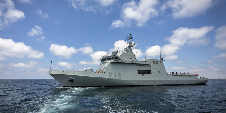 El 'Audaz' zarpó ayer del puerto de Rota rumbo a Lampedusa./ Foto: Armada Española