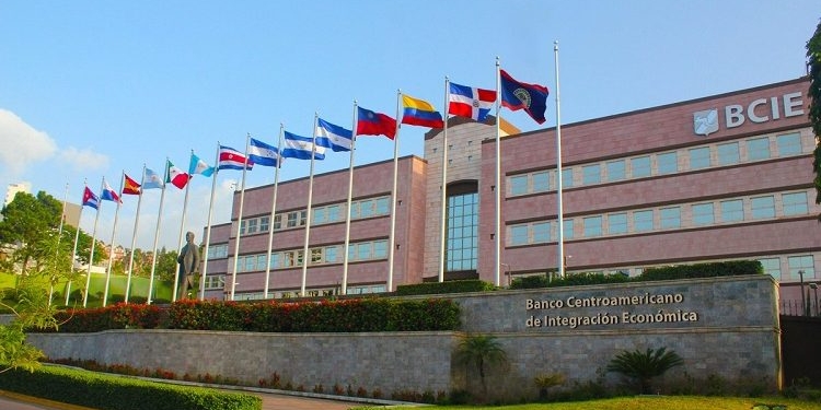 El Gobierno agiliza la apertura en Madrid de la primera oficina en Europa del Banco Centroamericano