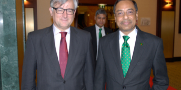 España se ofrece para participar en la modernización económica de Bangladés