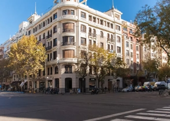 Las fortunas peruanas y chilenas se lanzan a comprar inmuebles en España