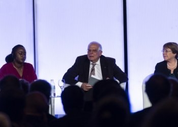 Exteriores obligará a que haya hombres y mujeres en todos sus actos públicos