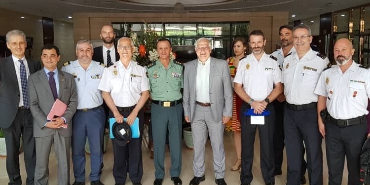 Borrell se reúne en Níger con los equipos antiterroristas españoles