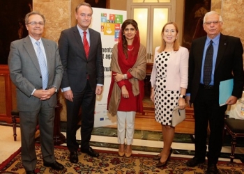 Borrell se compromete a “recuperar la política española de cooperación”