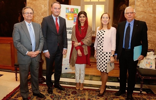 Borrell se compromete a “recuperar la política española de cooperación”