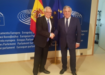 Borrell: «En las actuales circunstancias, soy más necesario como ministro»