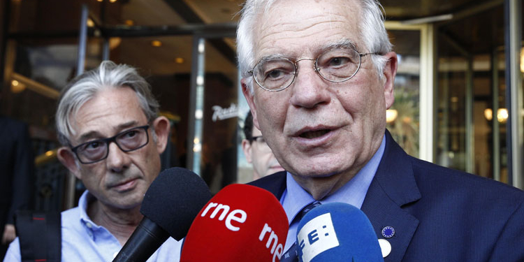 El ministro español, que actualmente acompaña a los Reyes en su visita de estado a Argentina, viajará a Quito desde ese país