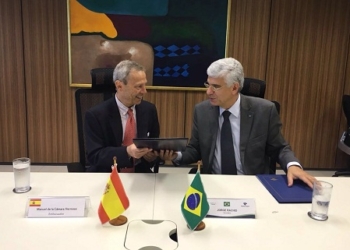 España y Brasil acuerdan reforzar la cooperación tributaria y aduanera