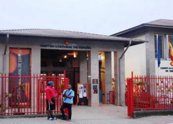 Un tribunal anula el despido de tres trabajadores de la AECID en Malabo