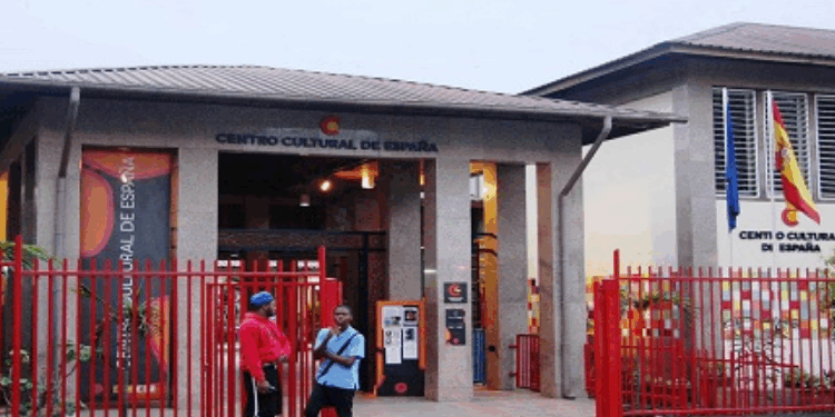 Un tribunal anula el despido de tres trabajadores de la AECID en Malabo