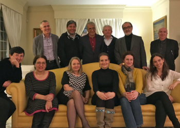 Primer coloquio poético organizado por el embajador de Chile