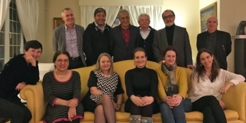 Primer coloquio poético organizado por el embajador de Chile