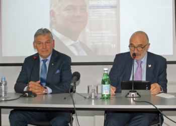 El candidato de Colombia propone reducir el gasto burocrático de la OMT