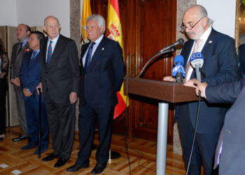 La Embajada de Colombia reconoce la contribución a la paz de 12 personalidades