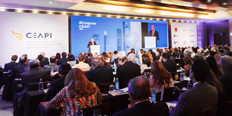 Los asistentes durante el transcurso de una ponencia en la edición anterior. / Foto: CEAPI