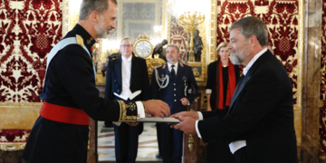 Siete nuevos embajadores presentan credenciales al Rey Felipe VI